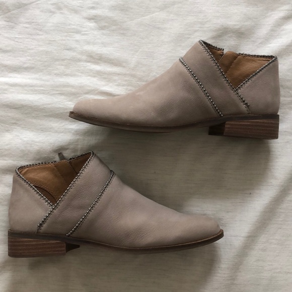 Lucky Brand Shoes - Lucky Brand Gray/Taupe Booties